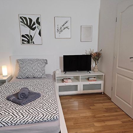 Modern Studio Near Duesseldorf Airport & Messe/Fair Meerbusch Exteriér fotografie
